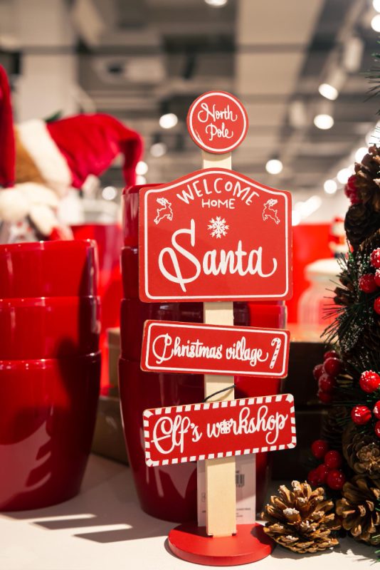 Festive Christmas signage ideas for retail storefronts